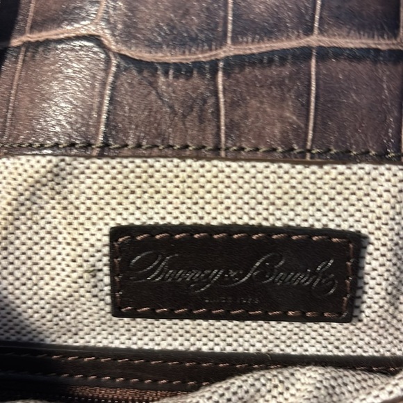 Dooney & Bourke Brown Croco Embossed Leather Logo Lock Hobo Bag with wristlet - Picture 12 of 12